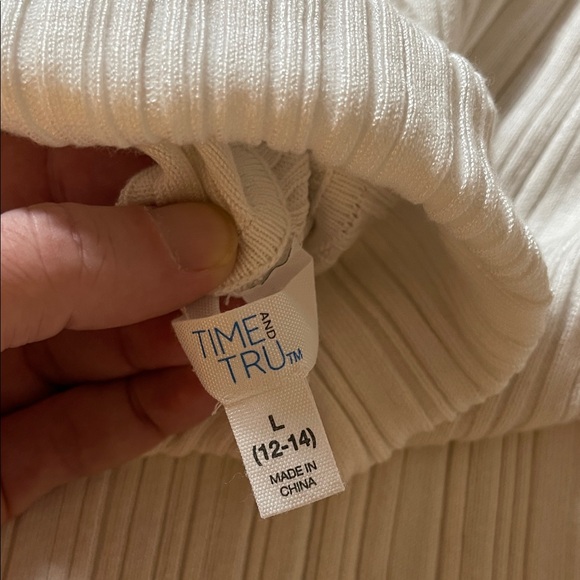 Time and Tru White Turtleneck Sweater - Picture 10 of 14